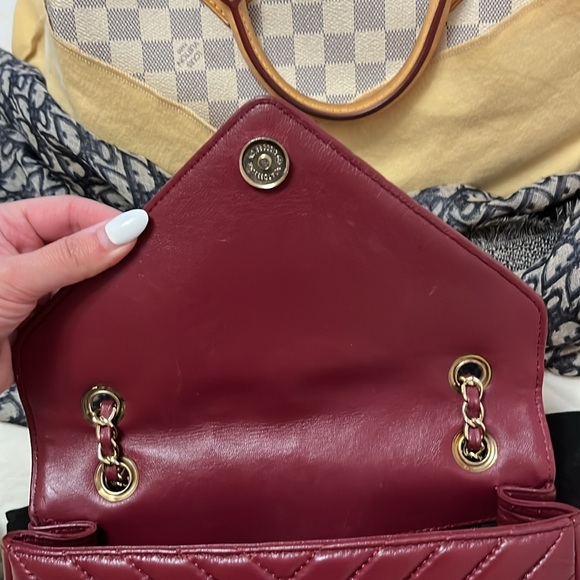 Gorgeous purse - Picture 6 of 6